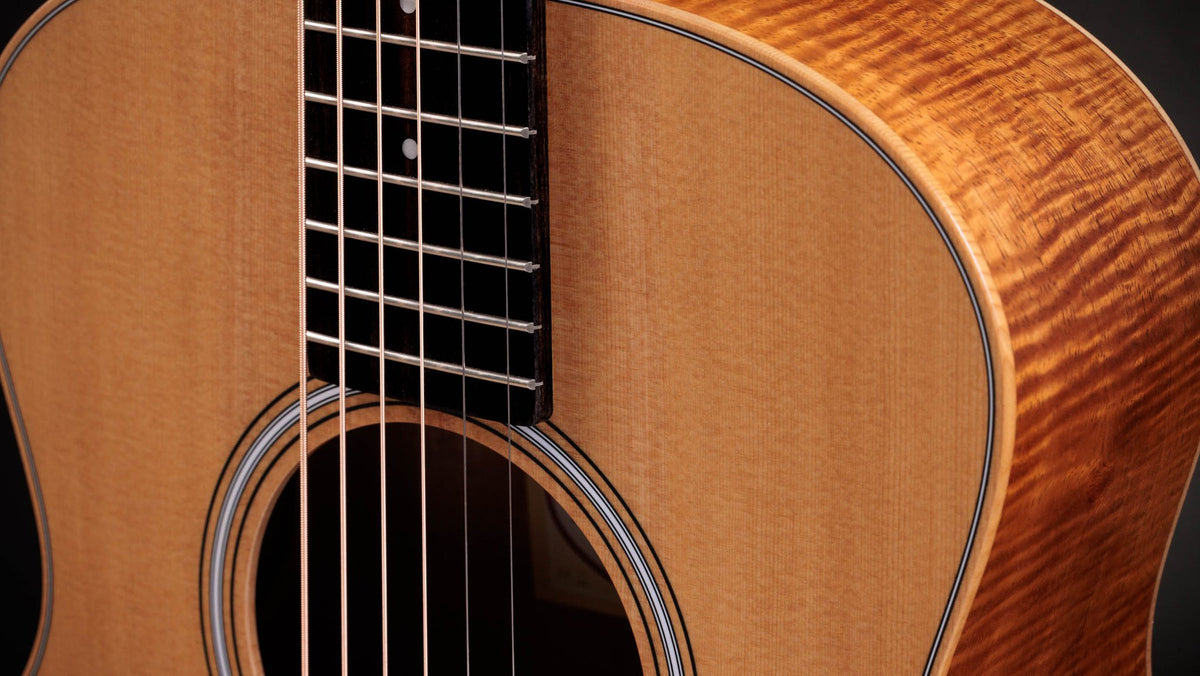Đàn guitar acoustic điện Taylor GS Mini-e LTD Figured Koa màu Natural – cận thùng đàn mặt trước