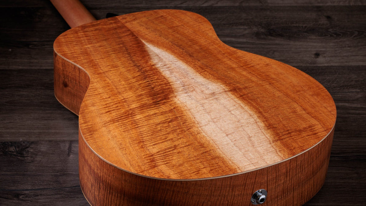 Đàn guitar acoustic điện Taylor GS Mini-e LTD Figured Koa màu Natural – cận vân gỗ mặt lưng