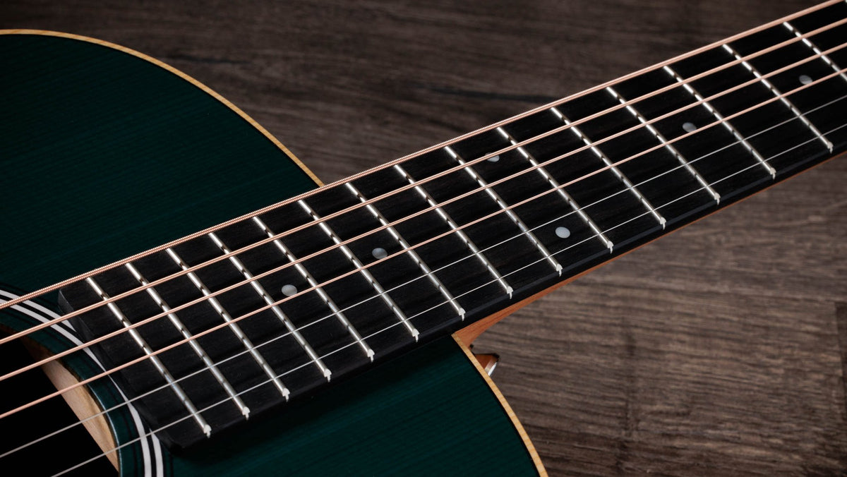 Đàn guitar acoustic điện Taylor GS Mini-e Special Edition màu Blue Burst – cận cần đàn và mặt phím