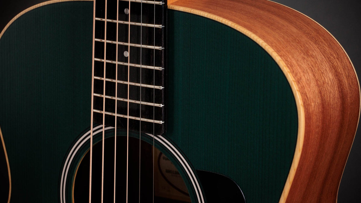 Đàn guitar acoustic điện Taylor GS Mini-e Special Edition màu Blue Burst – cận thùng đàn mặt trước