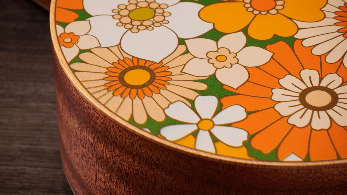 Đàn guitar acoustic điện Taylor GS Mini-e Special Edition màu Floral Green – cận chi tiết hoàn thiện