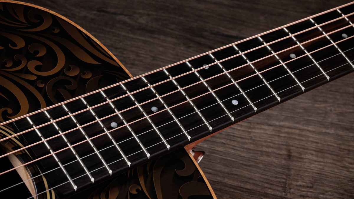 Đàn guitar acoustic điện Taylor GS Mini-e Special Edition màu Paisley Burst – cận cần đàn và mặt phím