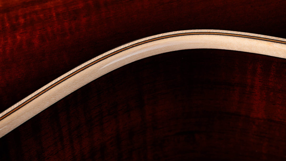 Đàn guitar acoustic điện Taylor K24ce – cận hông đàn (góc 2)
