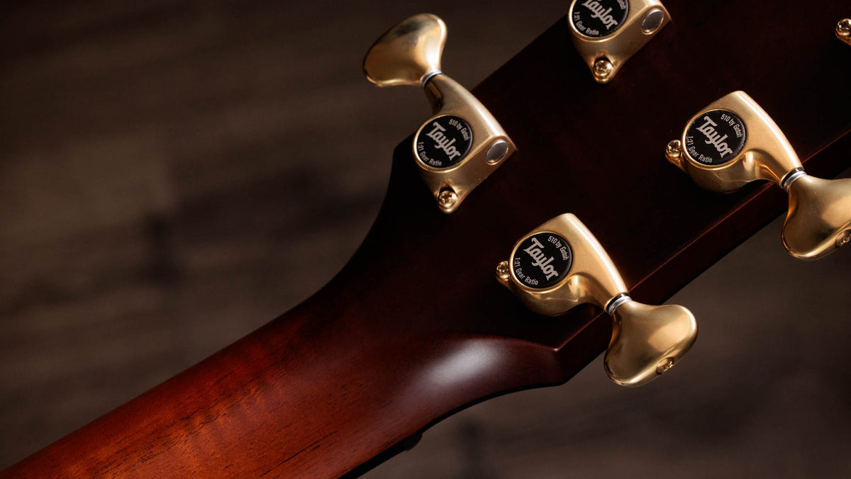 Đàn guitar acoustic điện Taylor K24ce – mặt sau đầu đàn và bộ khóa lên dây