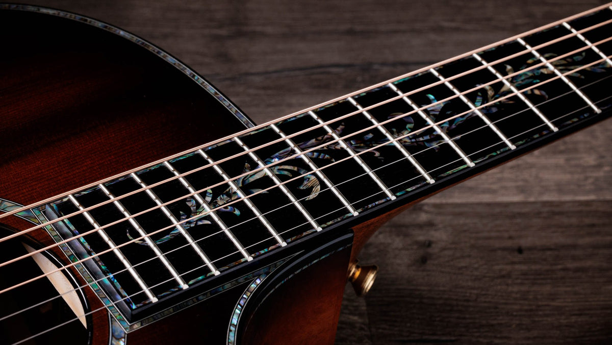Đàn guitar acoustic điện Taylor PS14ce Ironbark/Sinker Redwood – cận cần đàn và mặt phím (góc 2)