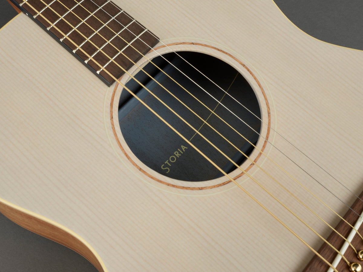 Đàn guitar acoustic điện Yamaha STORIA I màu Off White – cận hoa văn viền lỗ thoát âm (rosette)