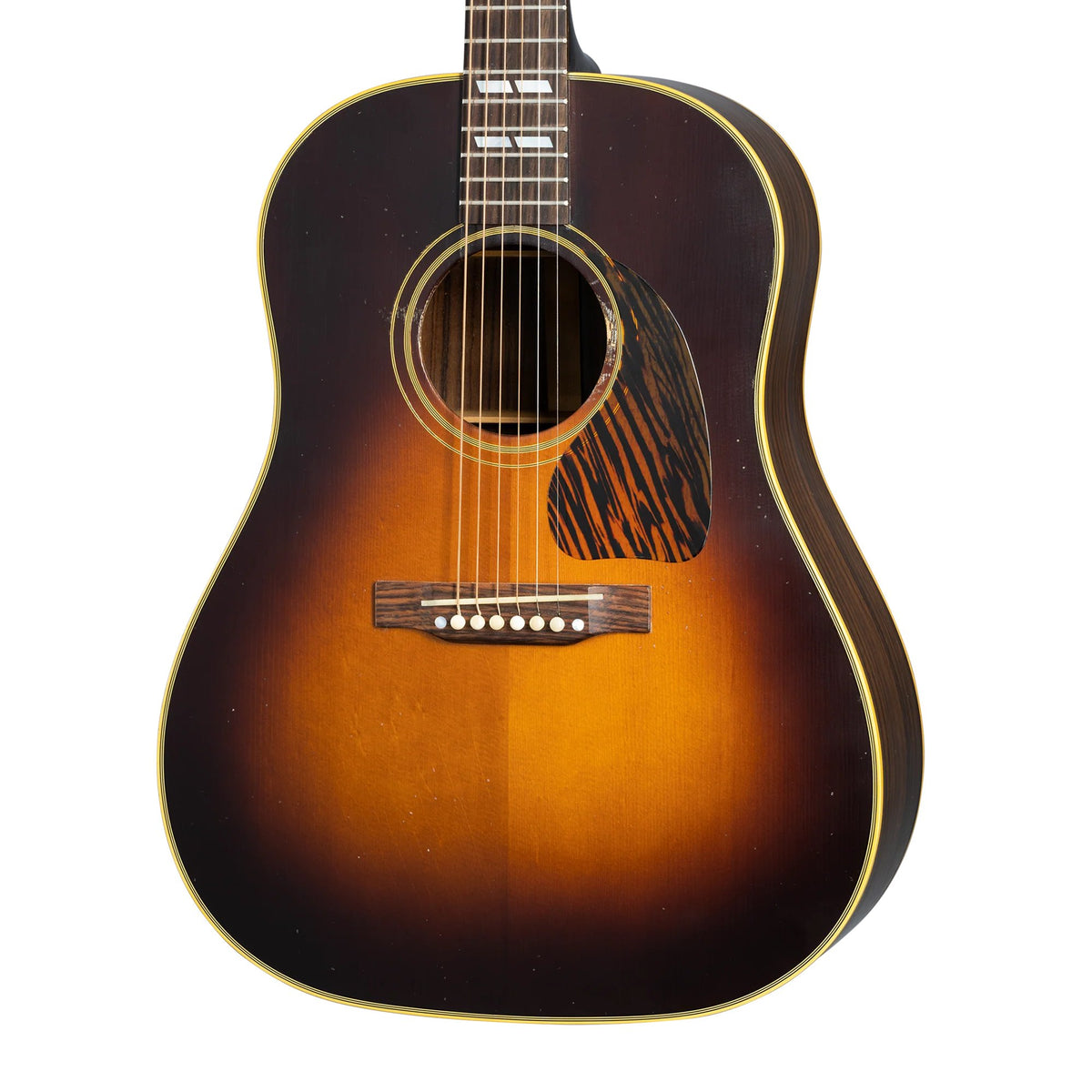 Đàn guitar acoustic Gibson 1942 Banner Southern Jumbo Reissue màu Light Aged Vintage Sunburst – thùng đàn chụp nghiêng