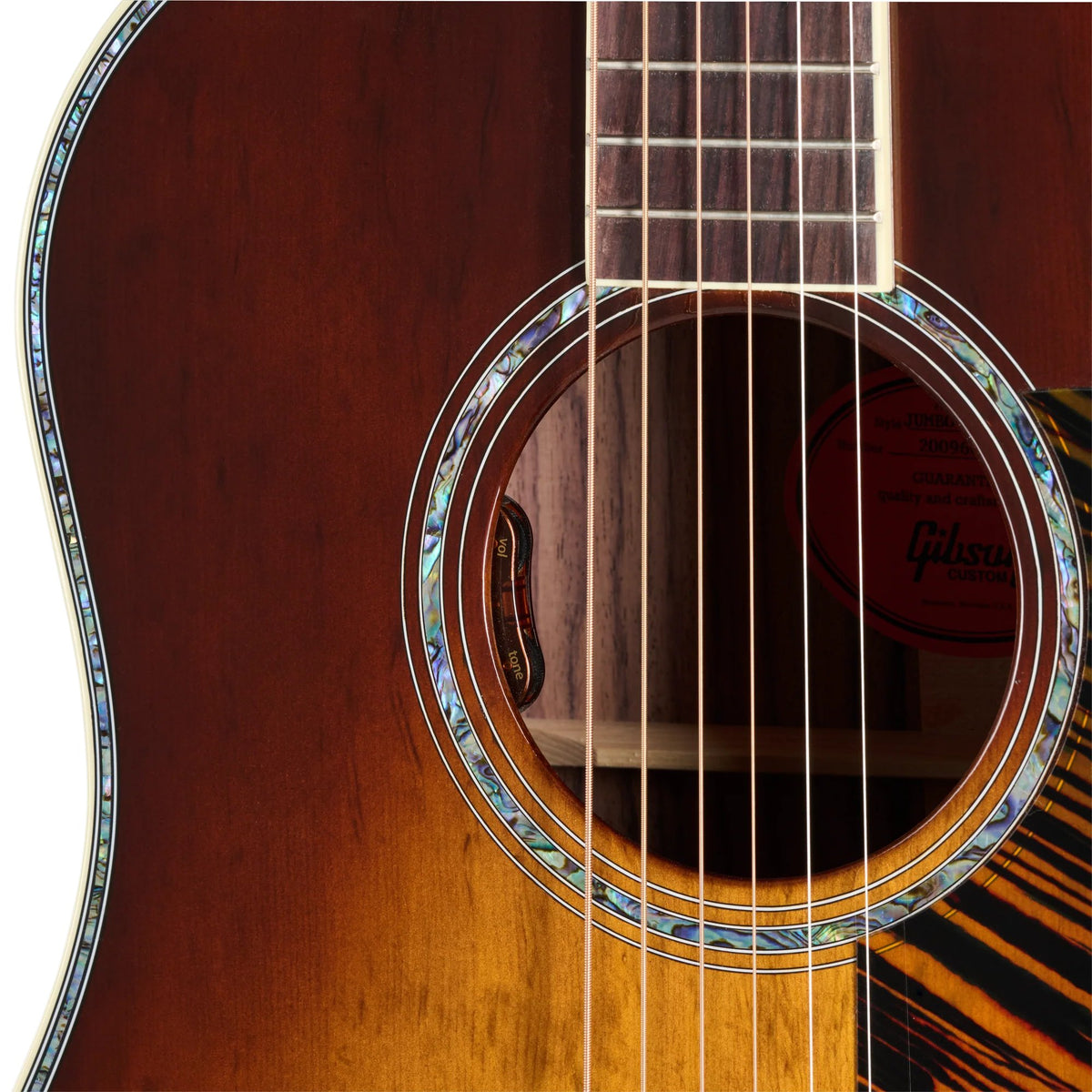 Đàn guitar acoustic Gibson Advanced Jumbo Anniversary Limited Edition màu Cremona Burst – cận hoa văn viền lỗ thoát âm (rosette) (góc 2)