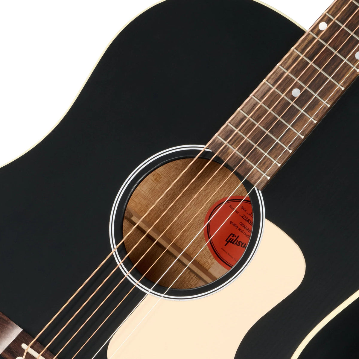 Đàn guitar acoustic Gibson J-45 Century 12-Fret màu Ebony – cận hoa văn viền lỗ thoát âm (rosette)