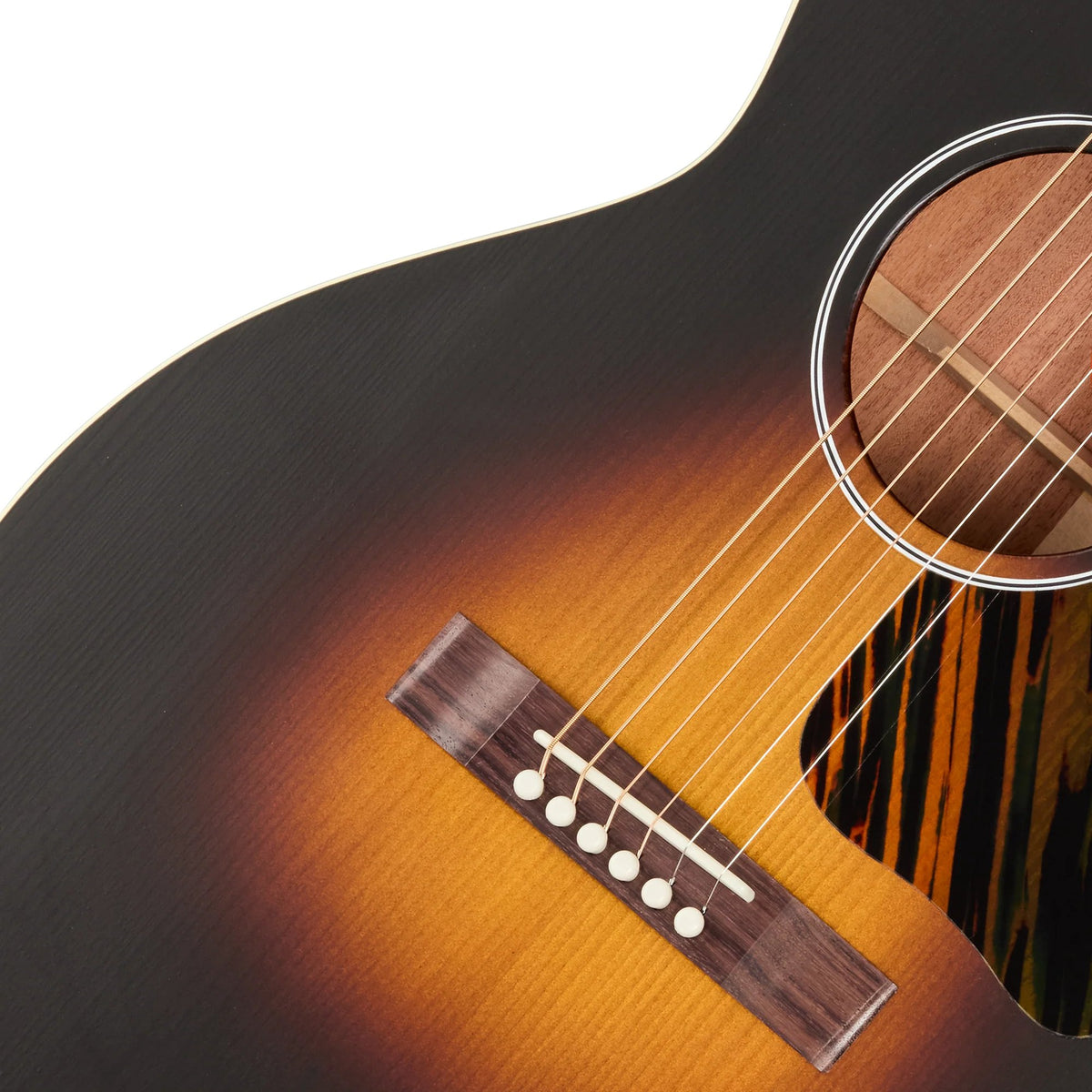 Đàn guitar acoustic Gibson L-00 Century 12-Fret màu Vintage Sunburst – cận lỗ thoát âm và ngựa đàn