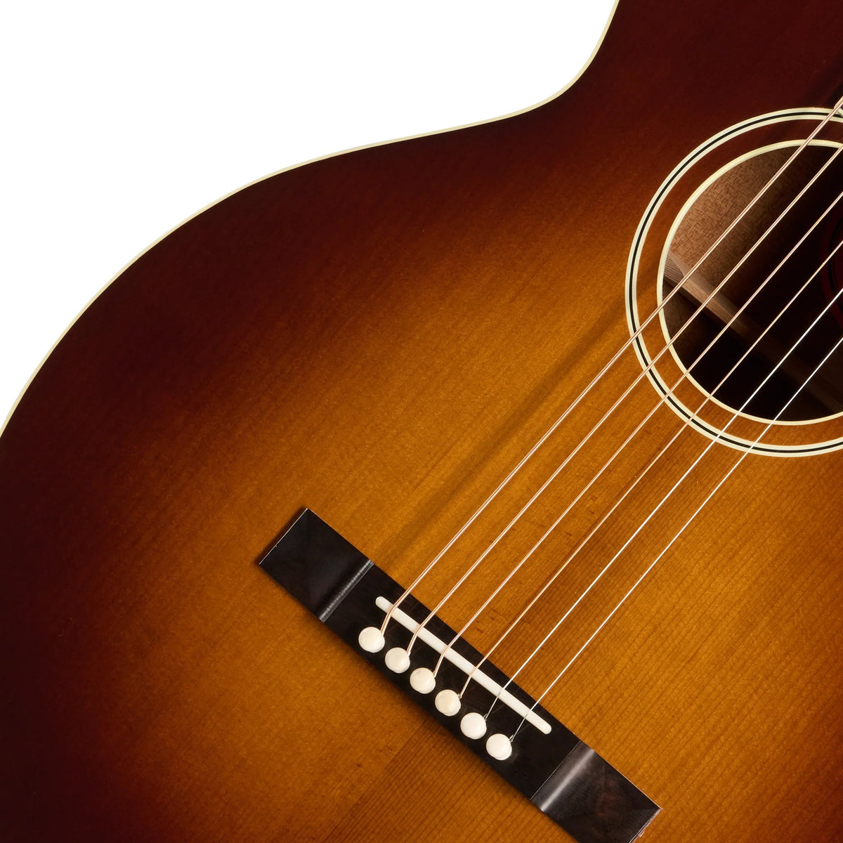 Đàn guitar acoustic Gibson L-1 Anniversary Limited Edition màu Cremona Burst – cận lỗ thoát âm và ngựa đàn
