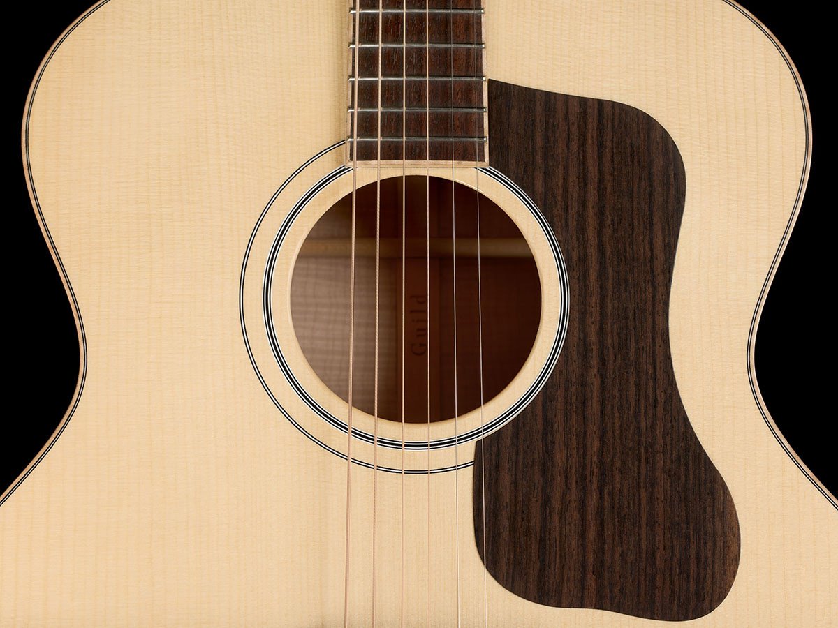Đàn guitar acoustic Guild VR1 F-40 Au Naturel màu Natural – cận thùng đàn mặt trước