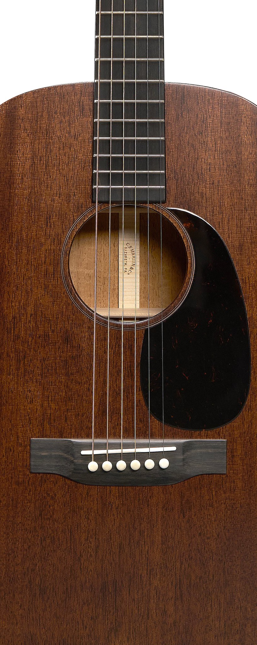 Đàn guitar acoustic Martin 0-17 màu Dark Mahogany – cận thùng đàn mặt trước