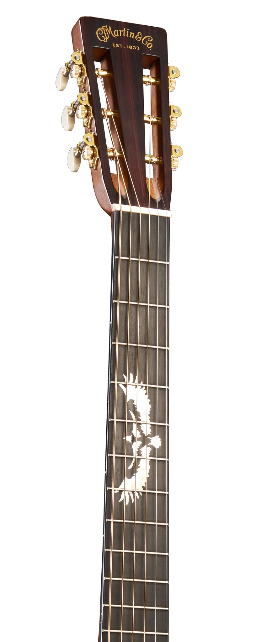 Đàn guitar acoustic Martin 000-28 Shawn Mendes màu Antique Toner – cận đầu đàn và logo Martin
