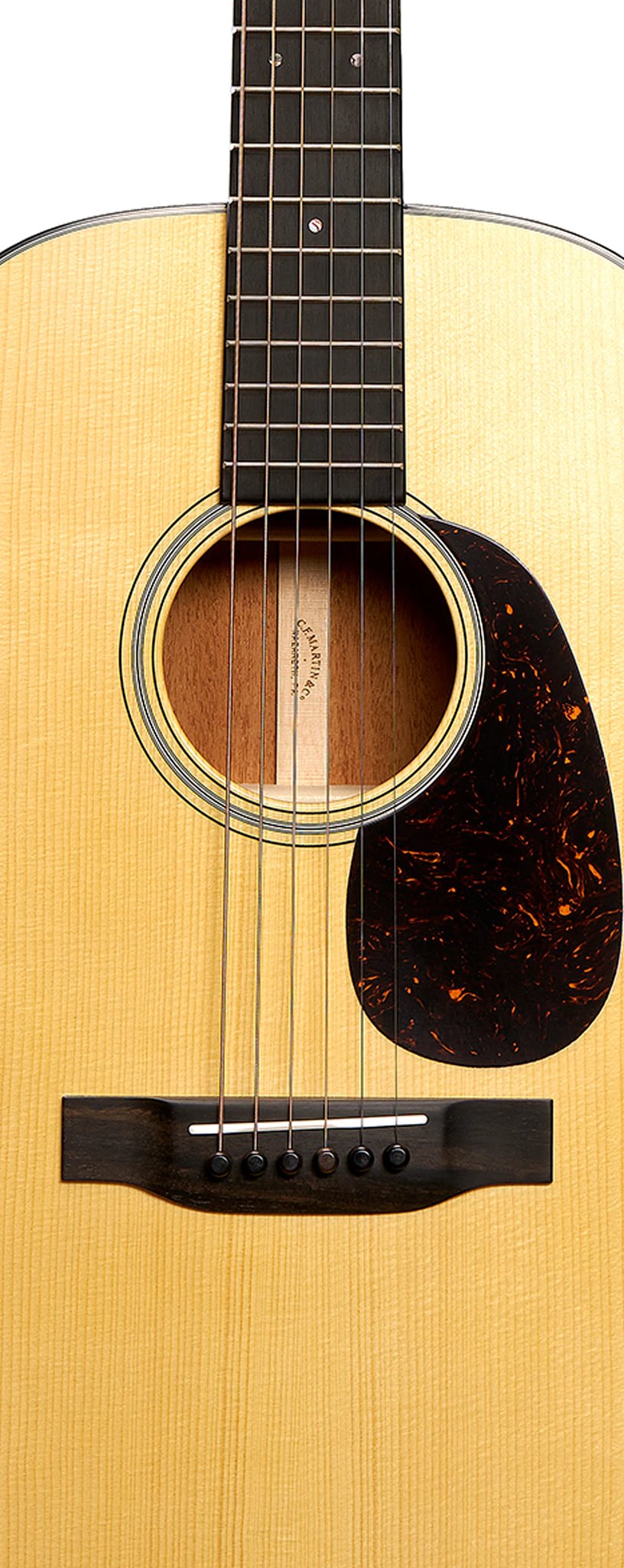 Đàn guitar acoustic Martin Custom Shop 0-18 màu Aging Toner – cận thùng đàn mặt trước