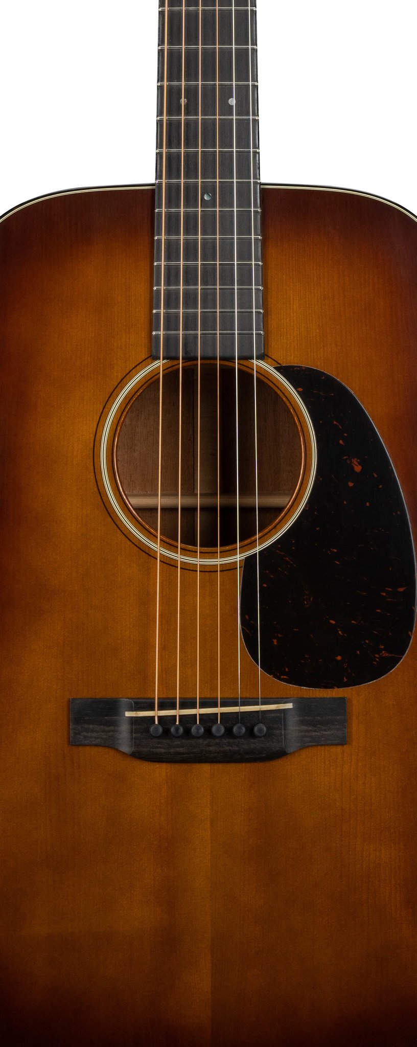 Đàn guitar acoustic Martin Custom Shop D-18 1937 bản Ambertone Stage 1 Aging – cận thùng đàn mặt trước