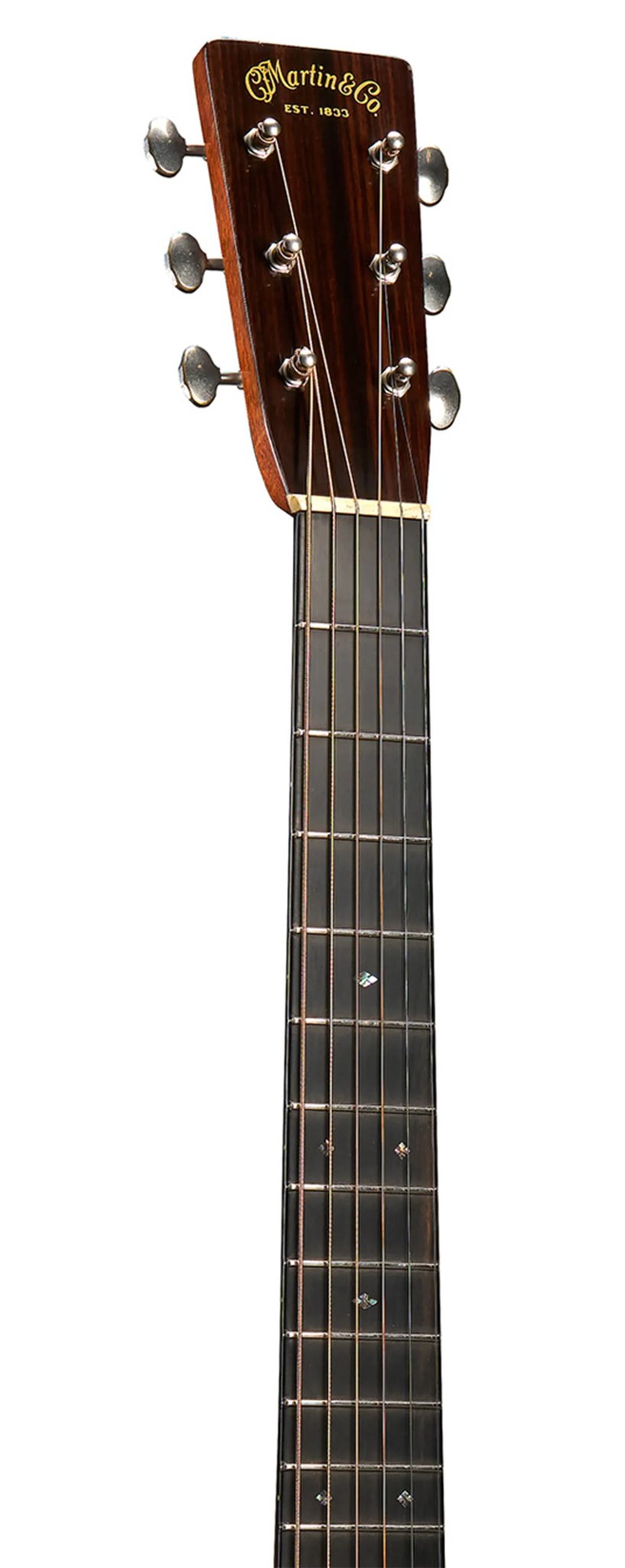 Đàn guitar acoustic Martin Custom Shop D-28 1937 Madagascar Rosewood màu Vintage Toner – cận đầu đàn và logo Martin