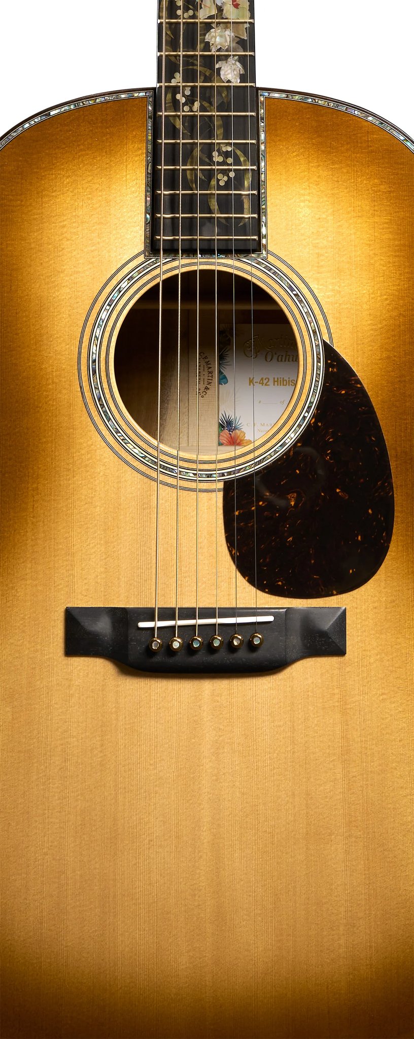 Đàn guitar acoustic Martin O'ahu K-42 Hibiscus màu Dark Toasted Burst – cận thùng đàn mặt trước