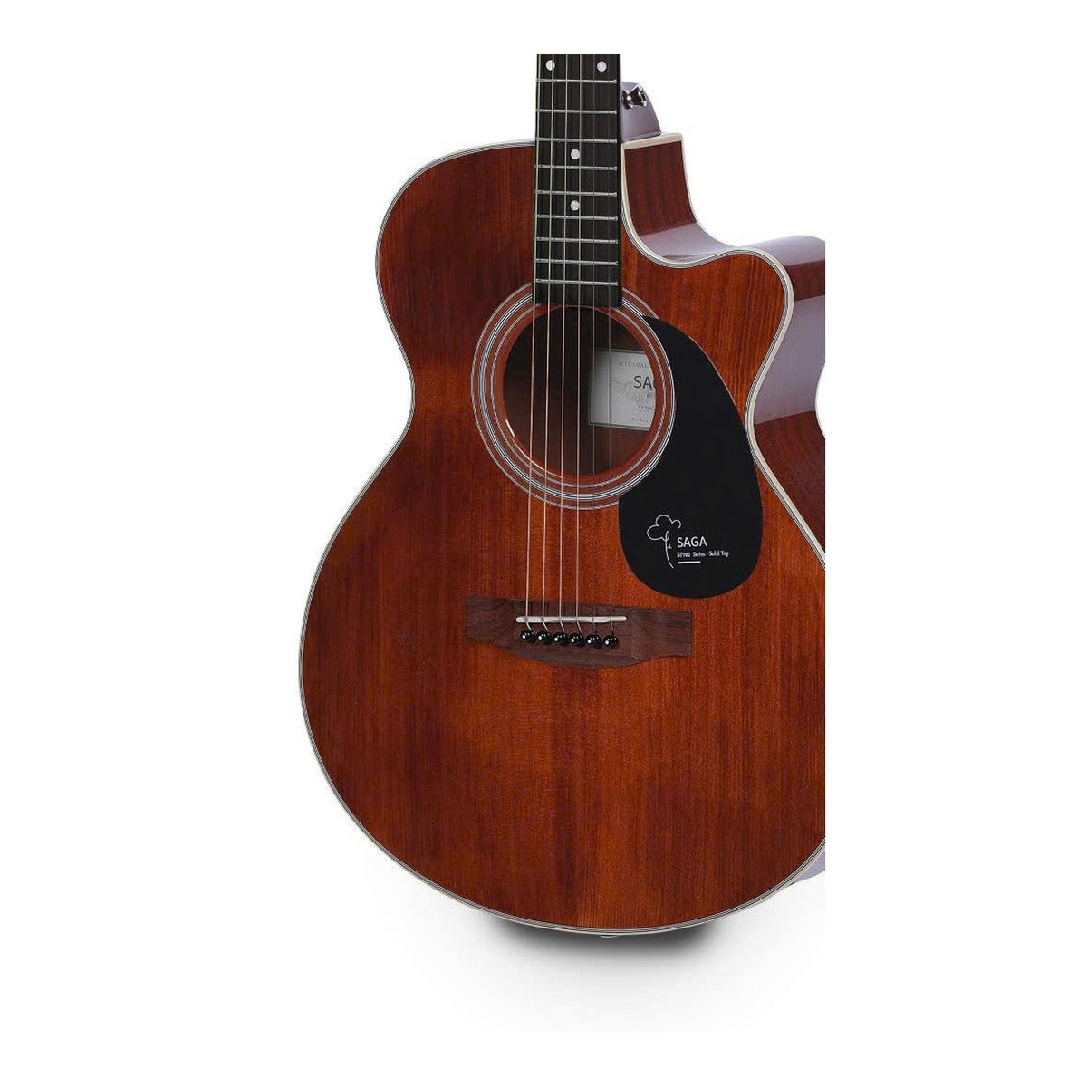 Cận cảnh thùng đàn guitar Saga SA700CR Pro: mặt vân sam nhuộm nâu đỏ vintage, ngựa gỗ cẩm lai