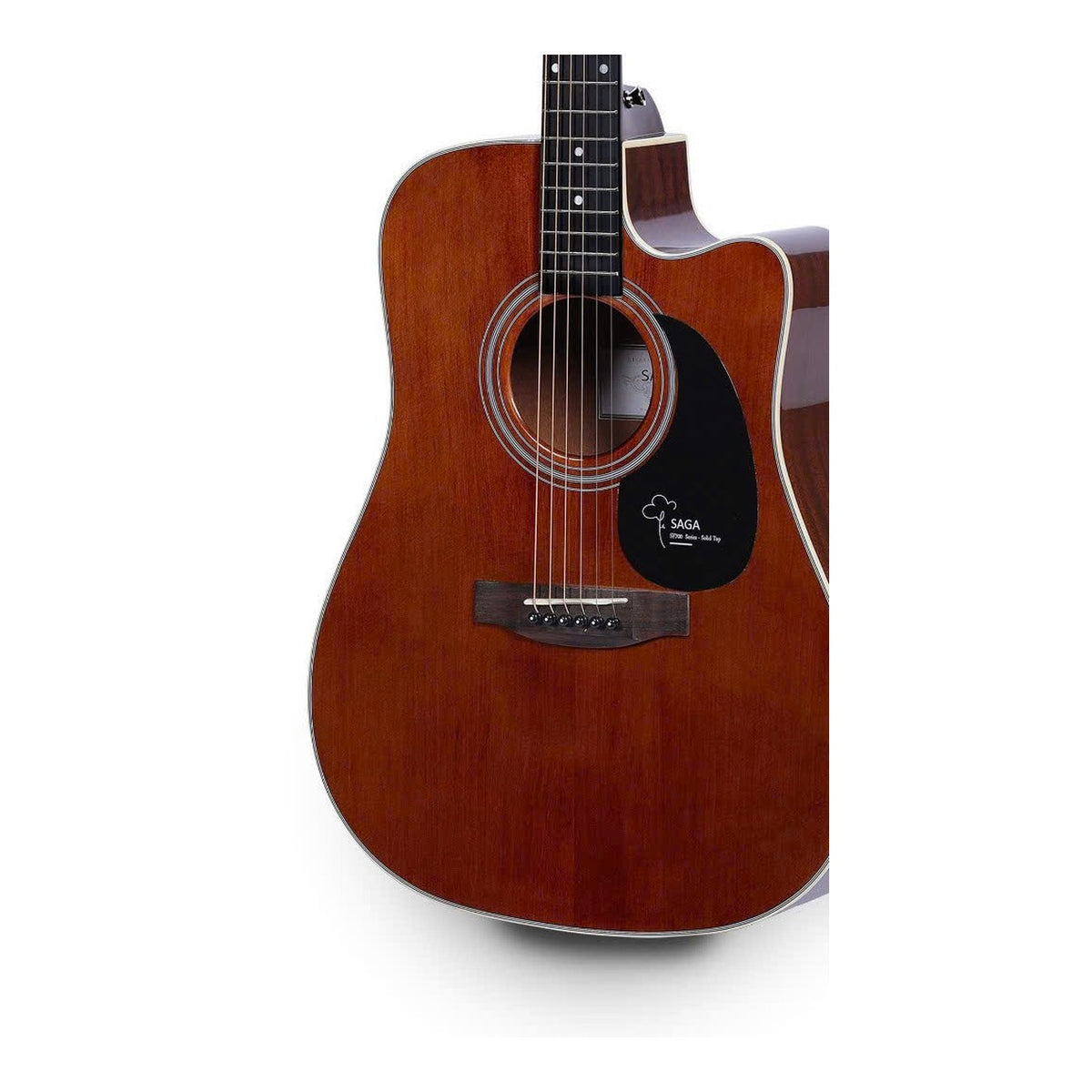 Cận cảnh thùng đàn guitar Saga SF700CR Pro: mặt vân sam nhuộm nâu đỏ vintage, ngựa gỗ cẩm lai