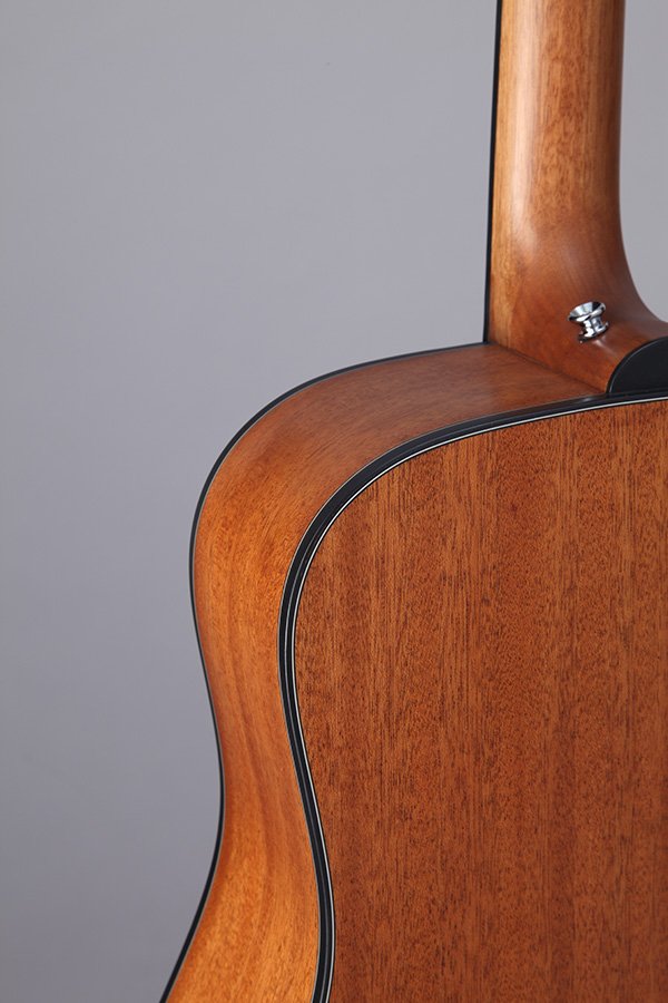 Đàn guitar acoustic Takamine GD11M màu Natural Satin – cận gót cần nối thân đàn