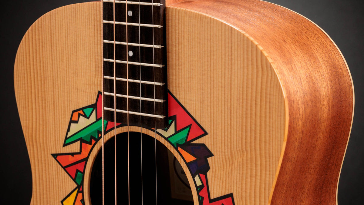 Đàn guitar acoustic Taylor Jacob Collier GS Mini 5-String màu Custom Art – cận thùng đàn mặt trước