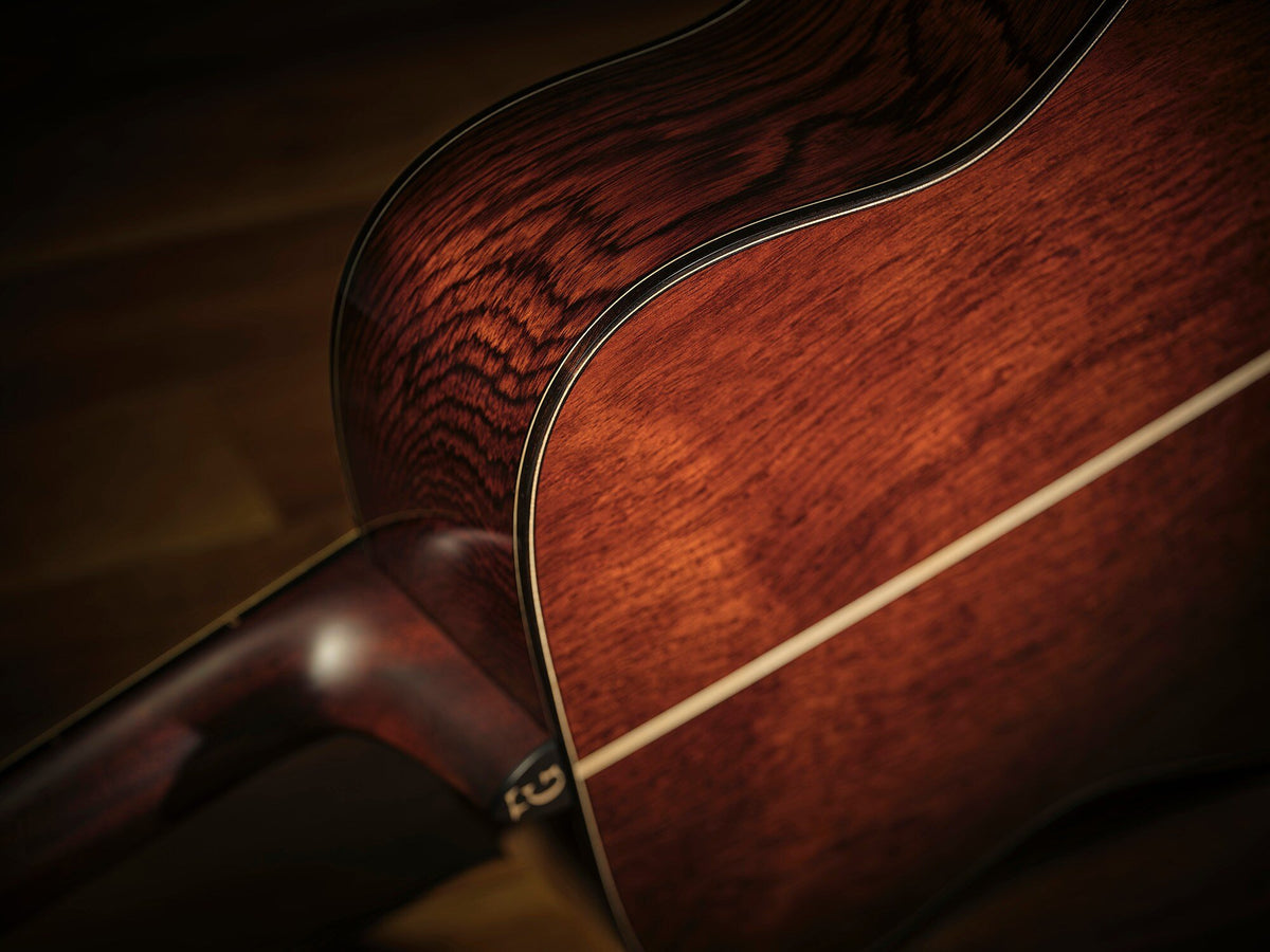 Đàn guitar acoustic Yamaha FG9 60th Anniversary màu Natural – cận chi tiết hoàn thiện