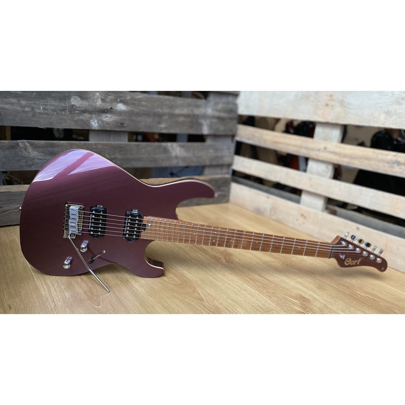 Đàn Guitar Điện Cort G300 Pro, Vivid Burgundy