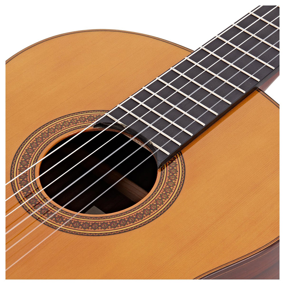 Đàn Guitar Classic Yamaha CG182C