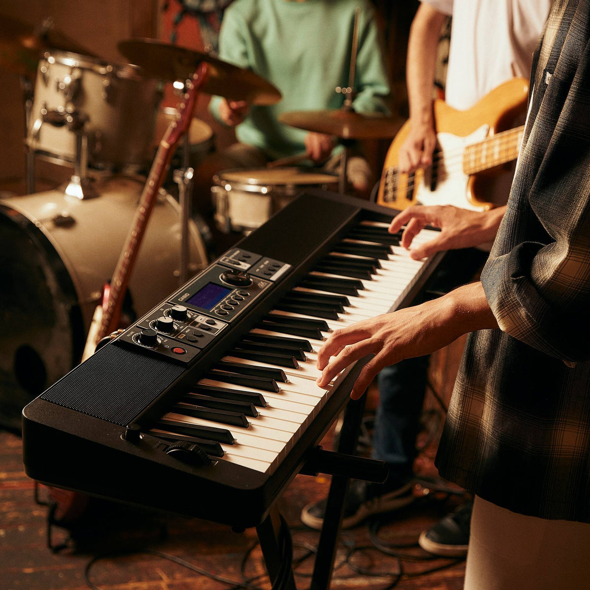 Đàn Organ Casio CT-S500 - góc nghiêng (Đen)