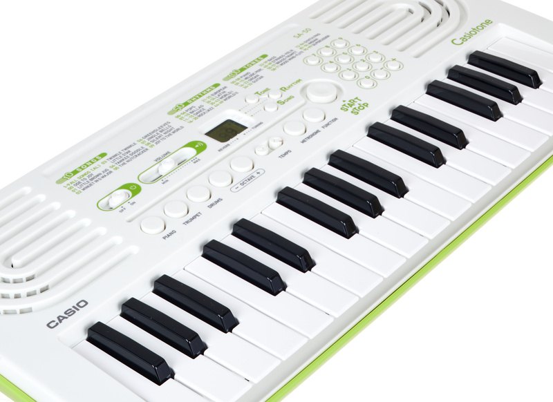 Đàn Organ Casio SA-50 - góc nghiêng (Trắng)