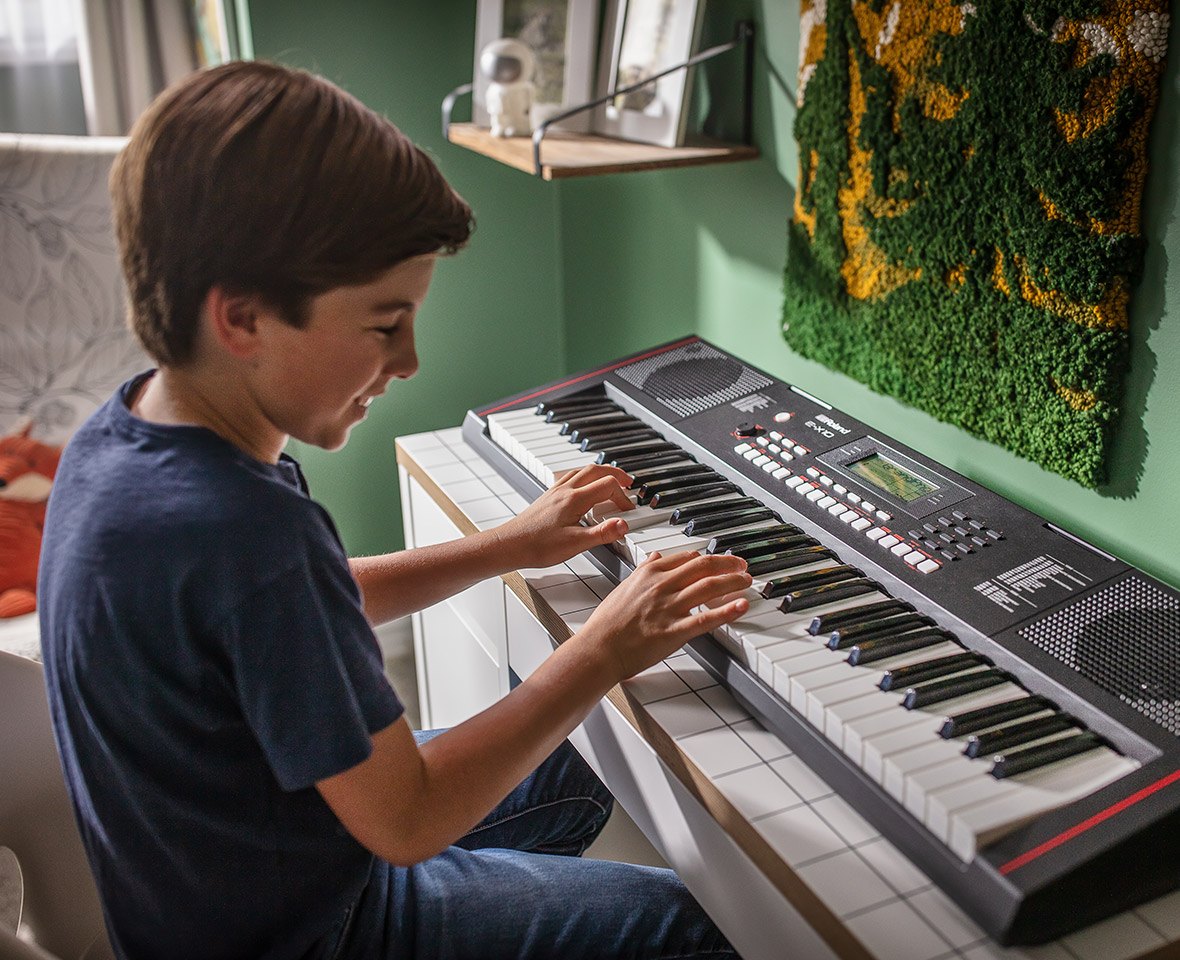Đàn Organ Roland EX10 - không gian sử dụng