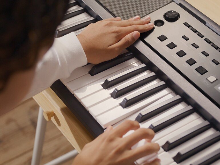 Đàn Organ Yamaha PSR-E383 - cận cảnh chi tiết