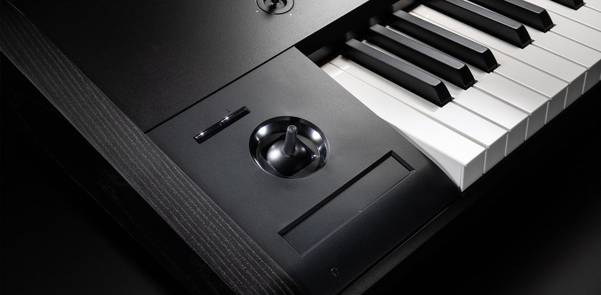 Đàn Synthesizer Korg KRONOS - cận cảnh chi tiết