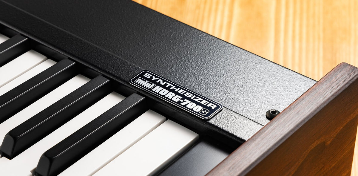 Đàn Synthesizer Korg miniKORG 700Sm - cận cảnh chi tiết