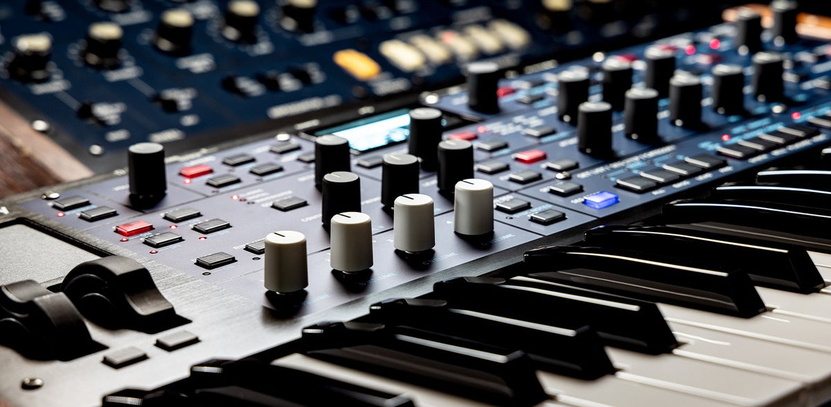 Đàn Synthesizer Korg multi/poly - cận cảnh chi tiết