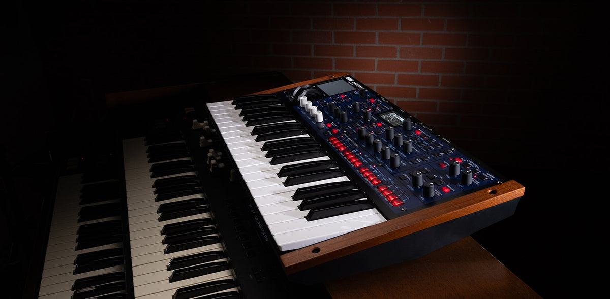 Đàn Synthesizer Korg multi/poly - cận cảnh chi tiết