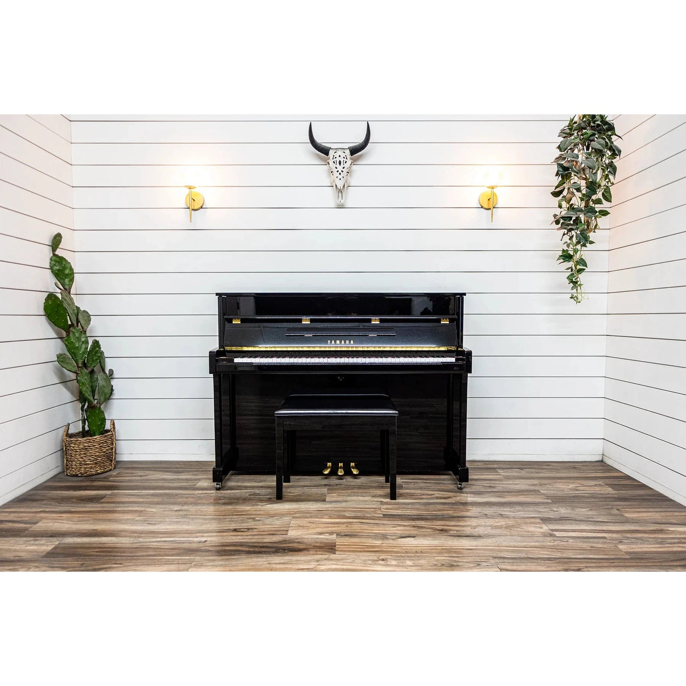 Đàn Piano Cơ Upright Yamaha B2, Polished Ebony