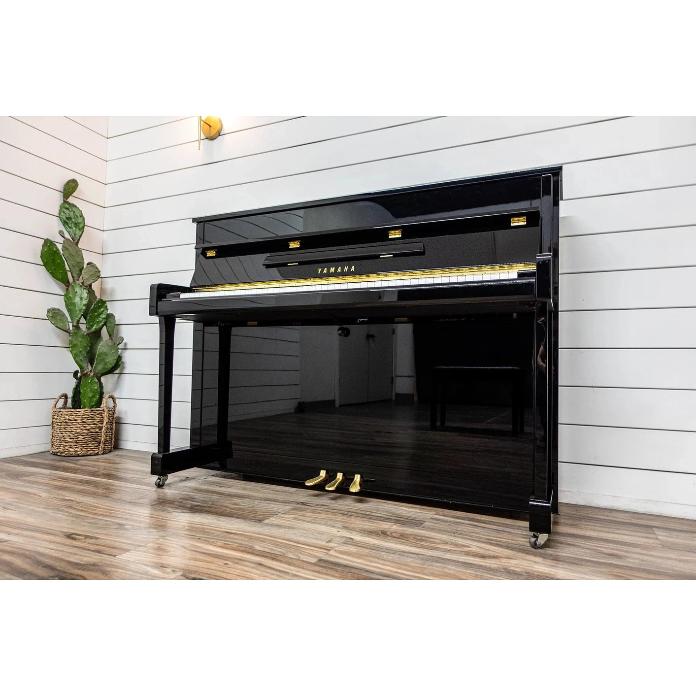 Đàn Piano Cơ Upright Yamaha B2, Polished Ebony