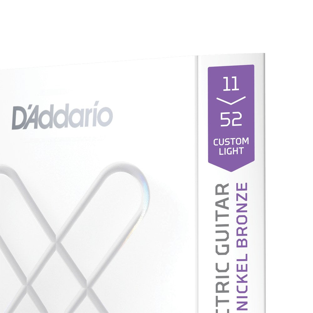 Cận cảnh bao bì dây D'Addario XSANB1152 11-52 Custom Light