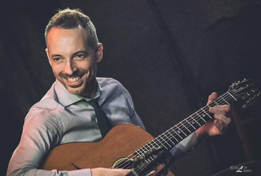Nghệ sĩ dùng dây Savarez Argentine 1510 với đàn guitar gypsy jazz – ảnh Savarez giới thiệu (2)