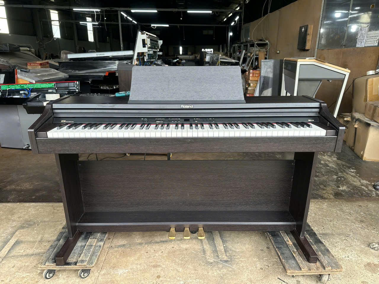 Đàn Piano Điện Roland RP201