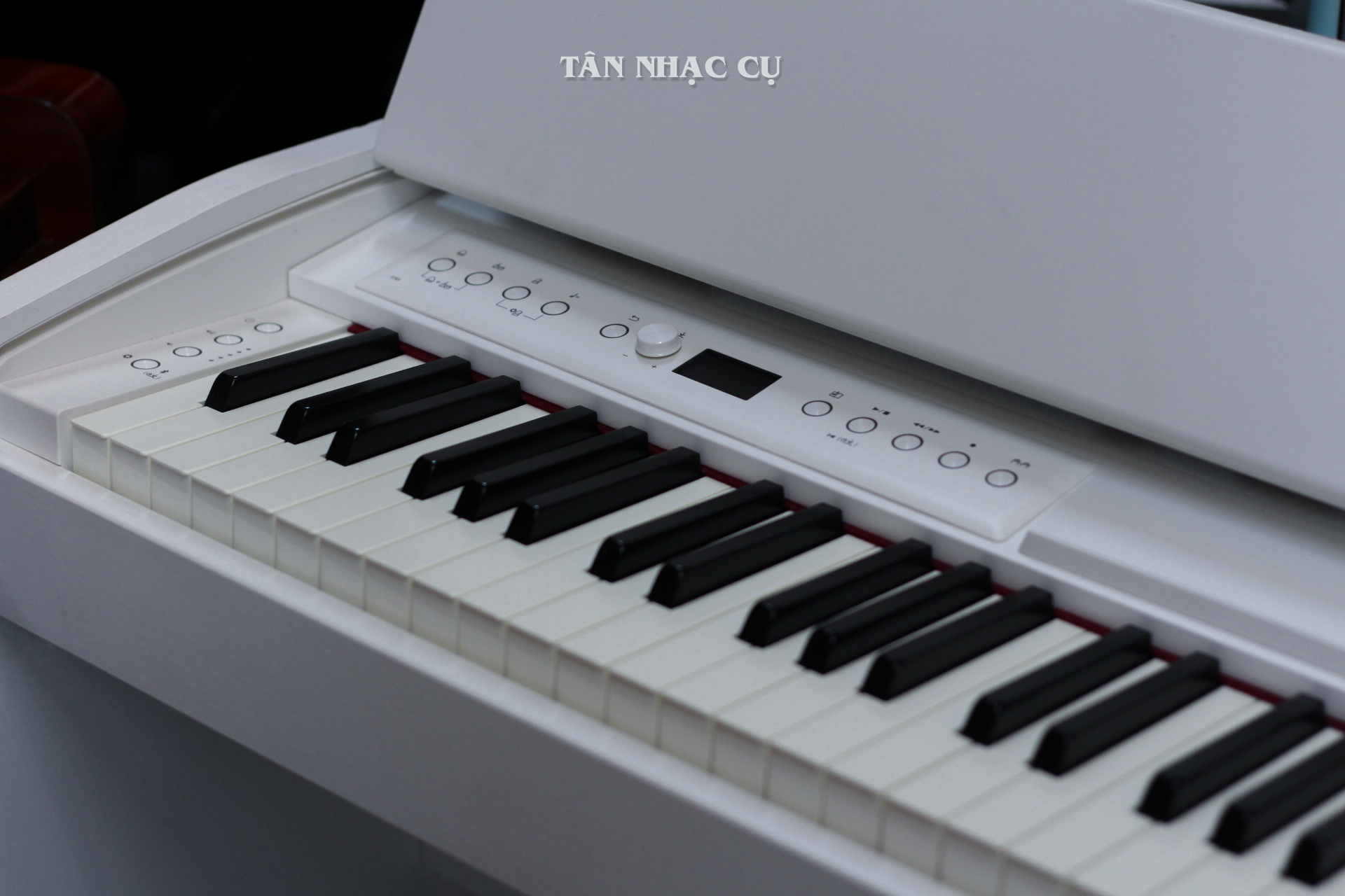 Đàn Piano Điện Roland F701 White Hàng Trưng Bày