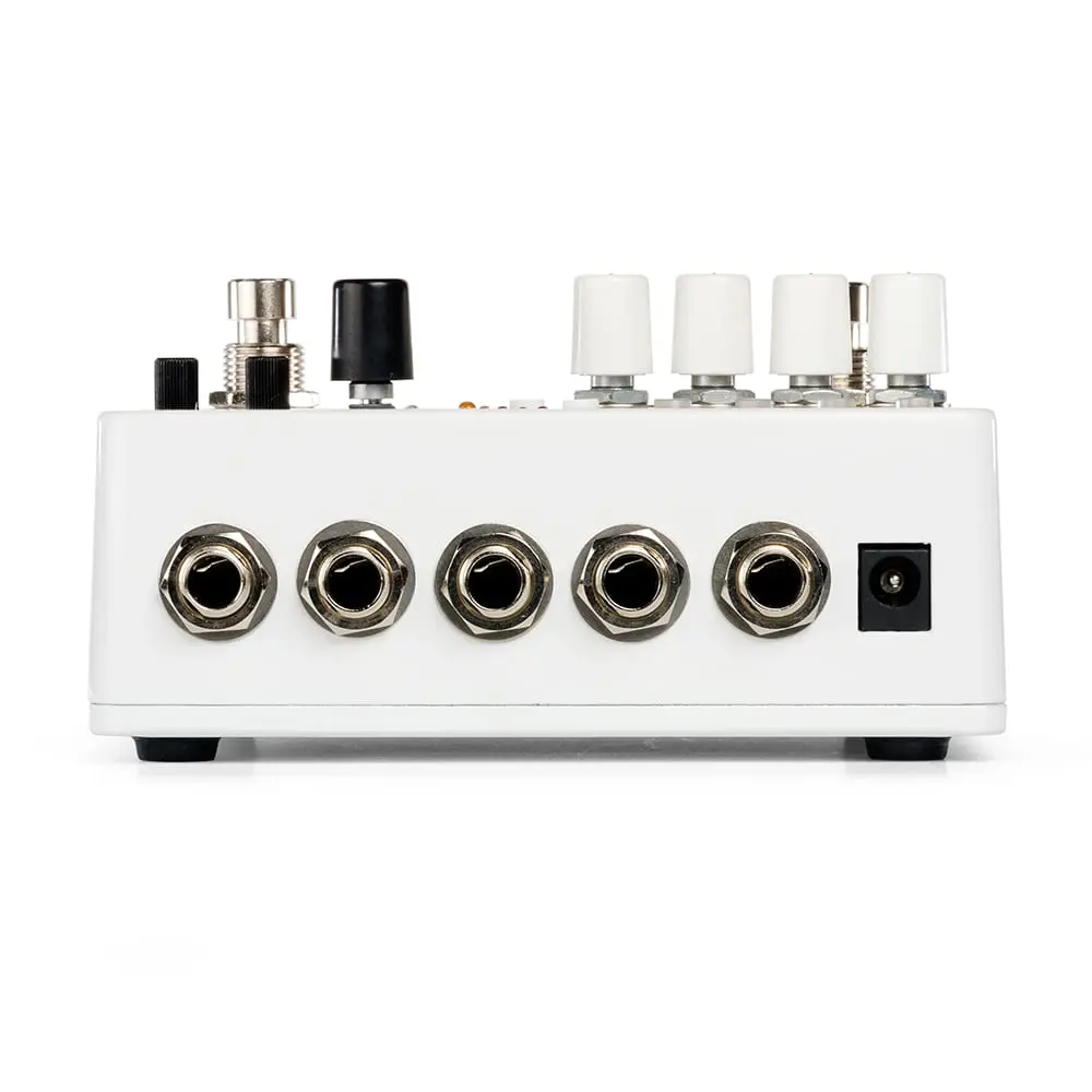 Electro-Harmonix Grand Canyon Delay &amp; Looper Guitar Effects Pedal