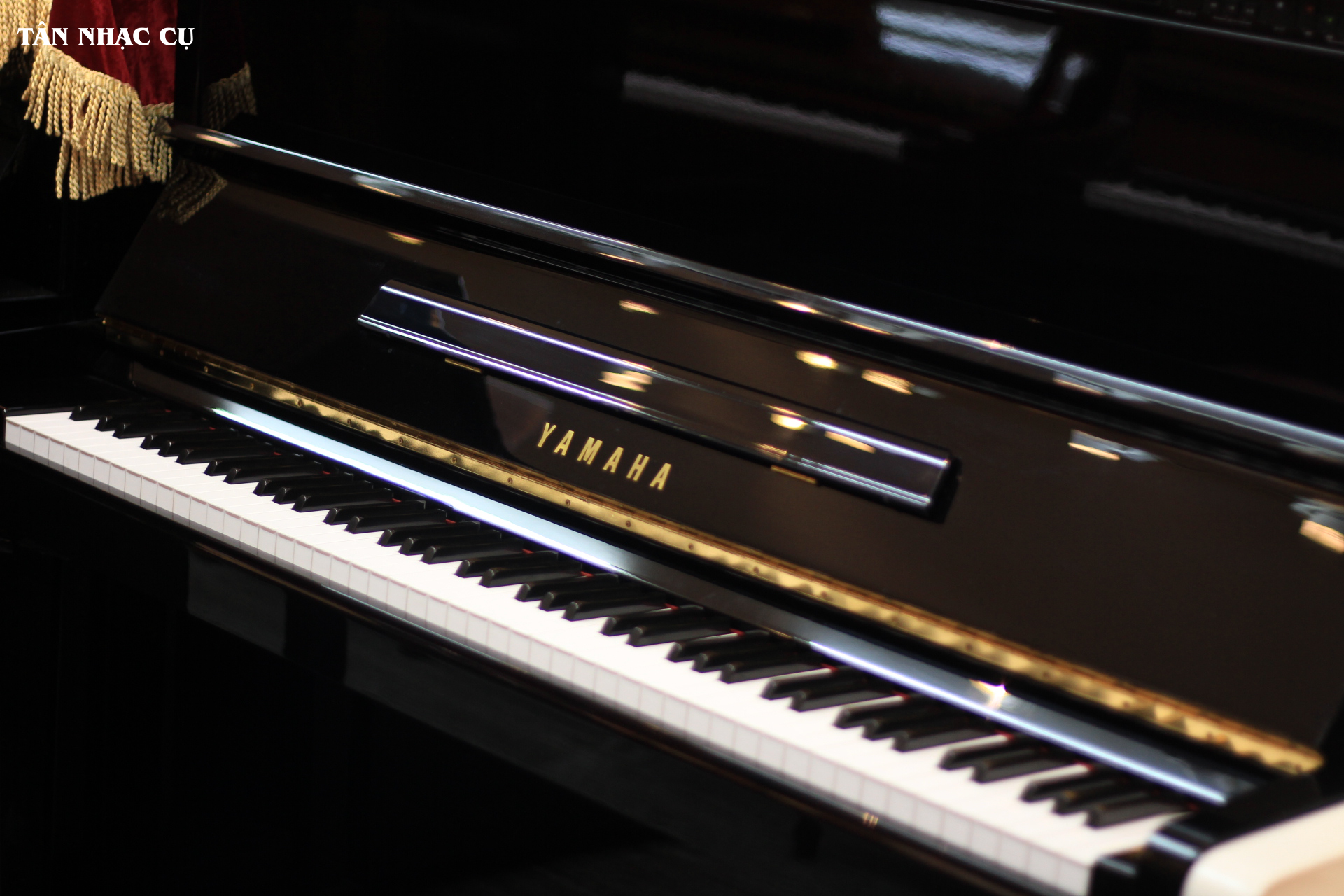 Đàn Piano Cơ Yamaha MX100R