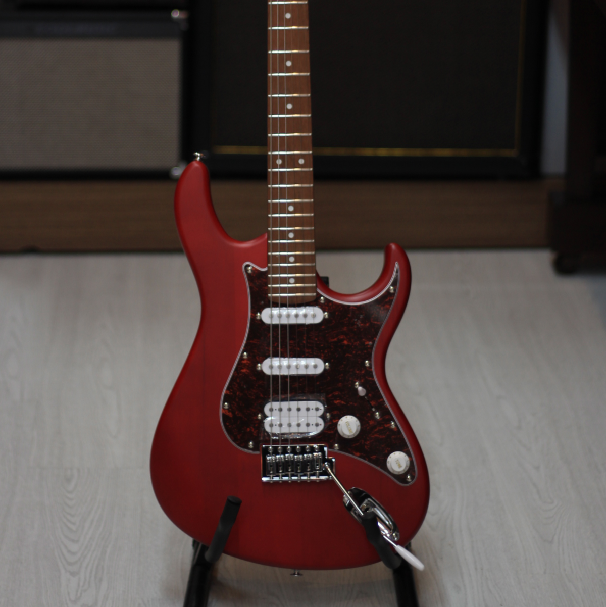 Đàn Guitar Điện Cort G110, Red