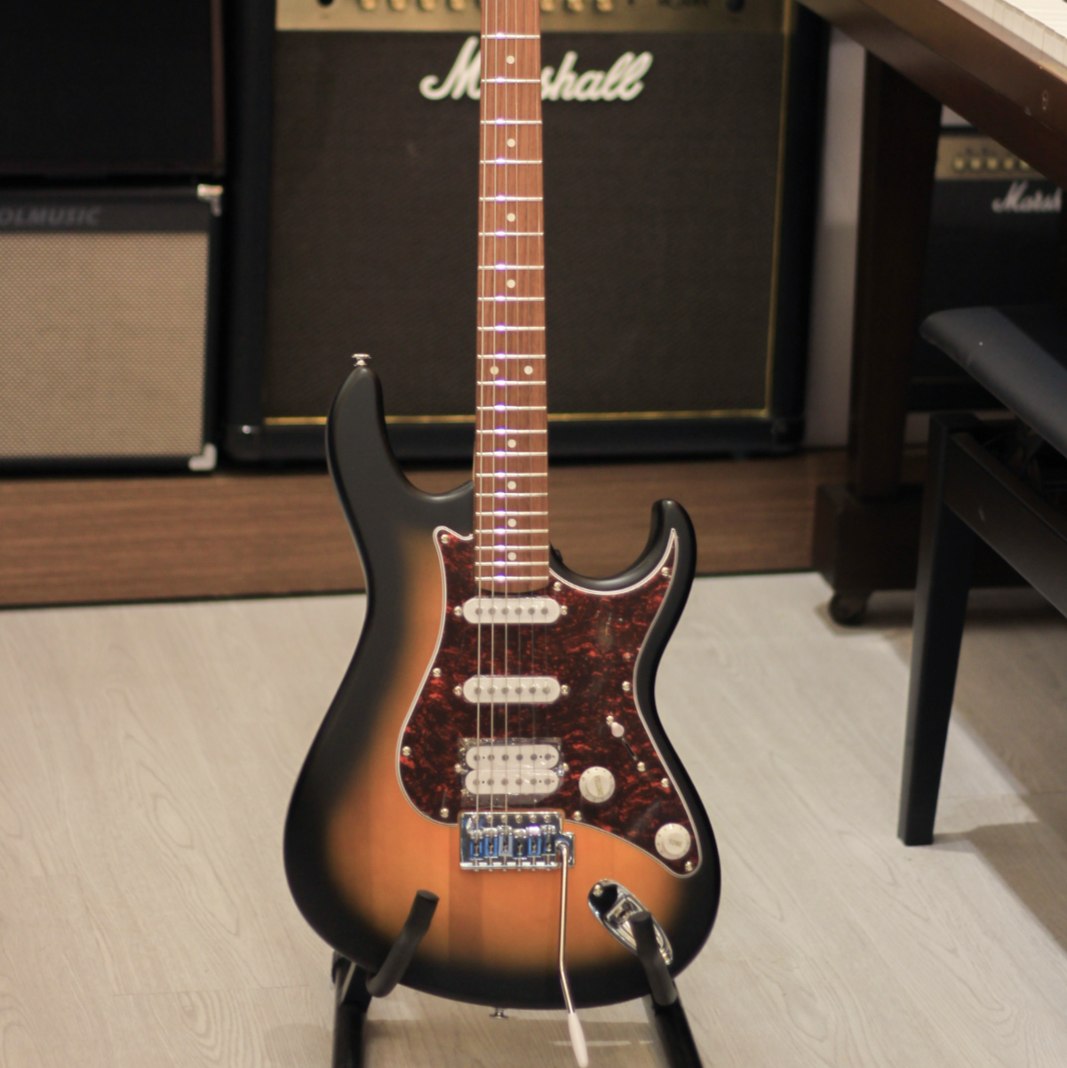 Đàn Guitar Điện Cort G110, Sunburst