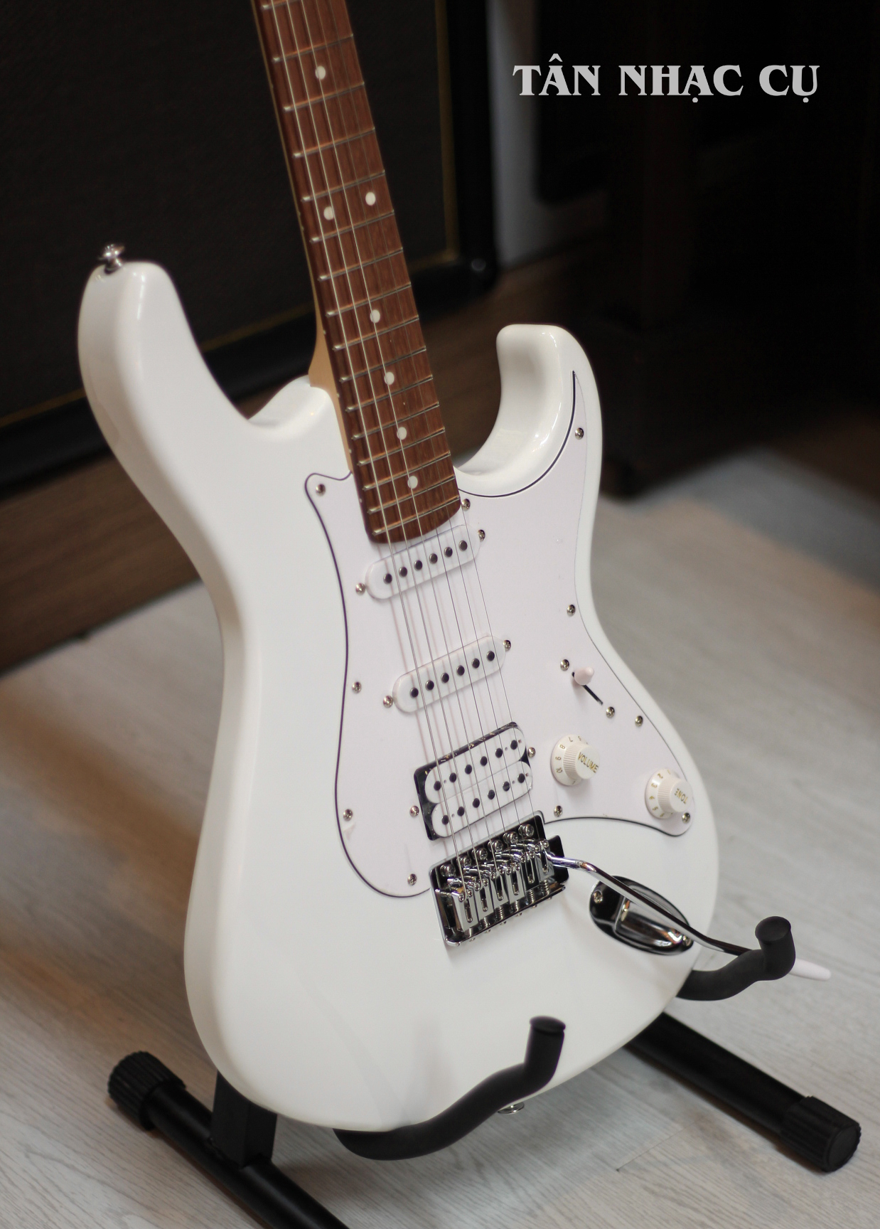 Đàn Guitar Điện Cort G110, White