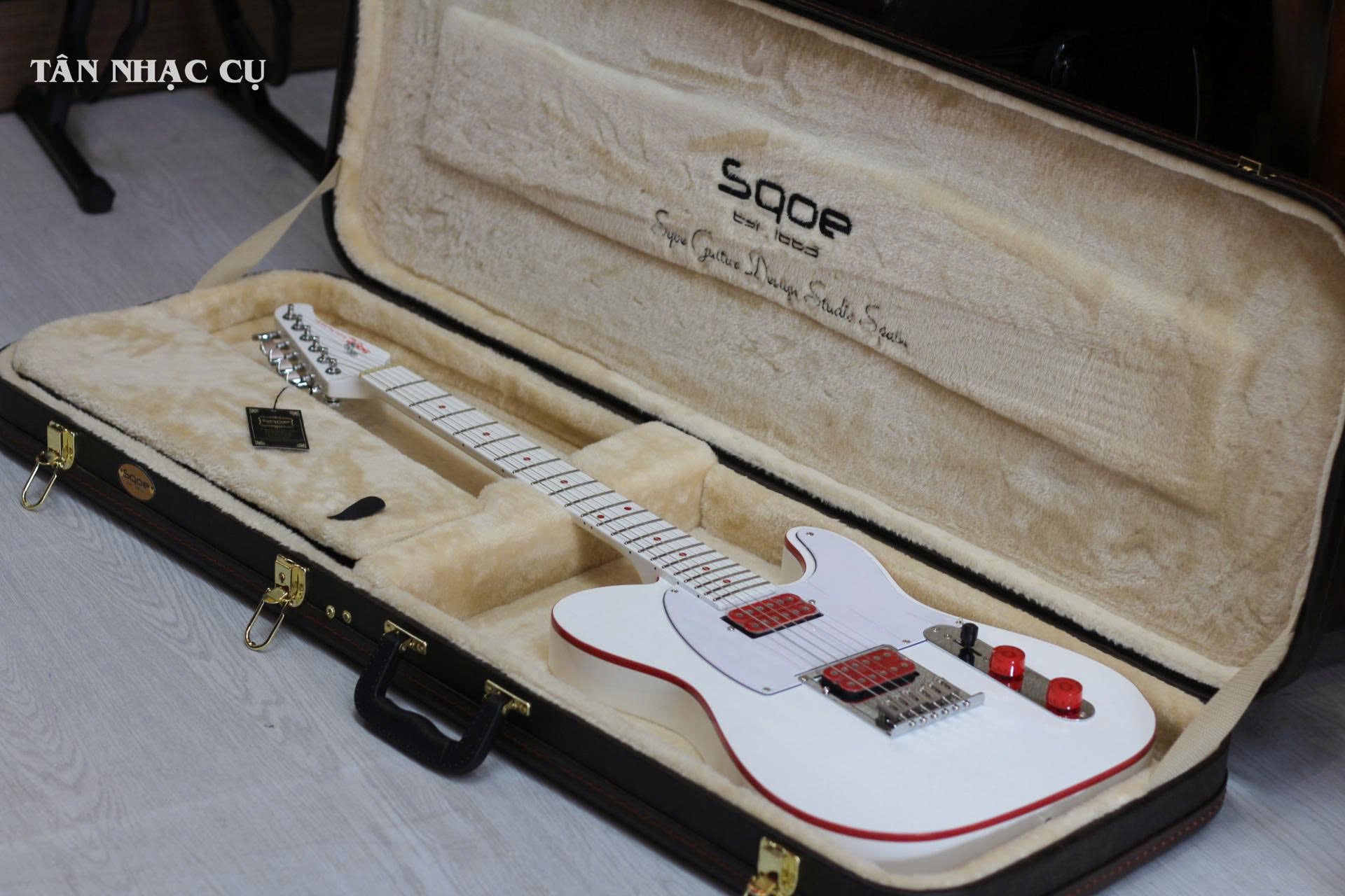 Đàn Guitar Điện Sqoe Custom Limited Edition SETL1008 HH Electric Guitar w/Case, Canadian Maple Fingerboard, Red Devil