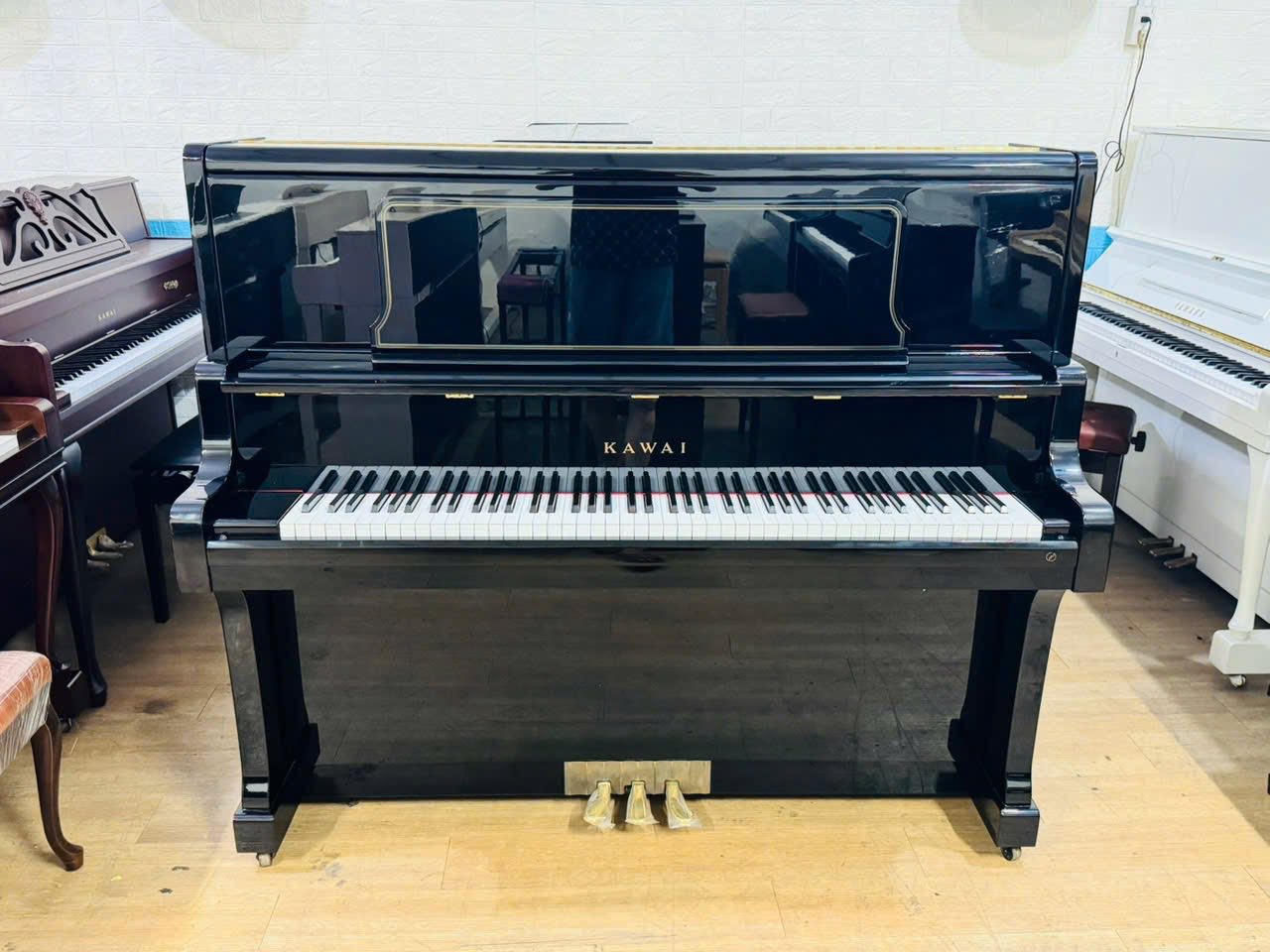 Đàn Piano Cơ Upright Kawai BL82